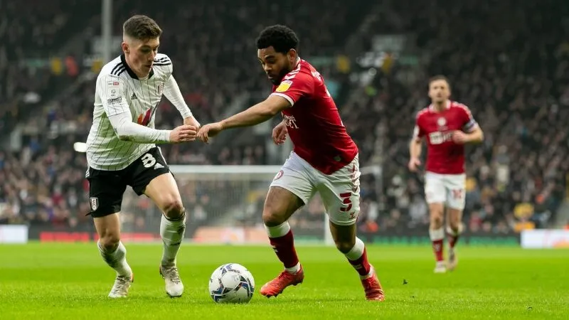 Fulham vượt trội hoàn toàn so với Bristol City